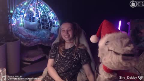 Snapshot of _mother_of_cats chatting on December 9, 8:23 pm Debby online show from December 9, 8:23 pm