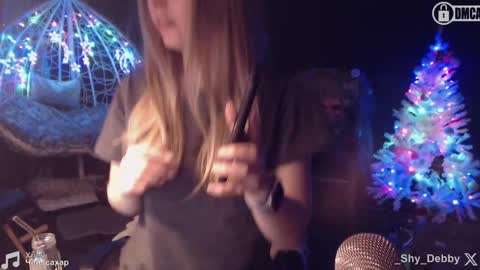 Snapshot of _mother_of_cats chatting on December 16, 8:05 pm Debby online show from December 16, 8:05 pm