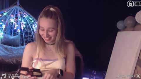 Snapshot of _mother_of_cats chatting on February 10, 6:56 pm Debby online show from February 10, 6:56 pm