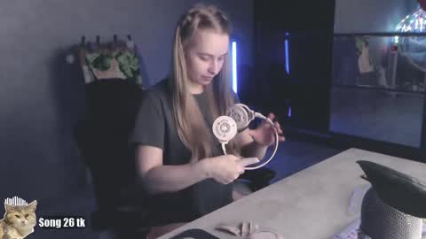 Snapshot of _mother_of_cats chatting on October 20, 7:58 pm Debby online show from October 20, 7:58 pm