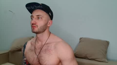 Snapshot of _muscle_arti_ chatting on January 17, 6:33 pm Arti online show from January 17, 6:33 pm