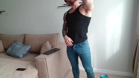 Snapshot of _muscle_arti_ chatting on March 3, 7:36 am Arti online show from March 3, 7:36 am