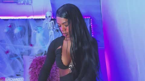 naomi brown online show from October 8, 5:27 am