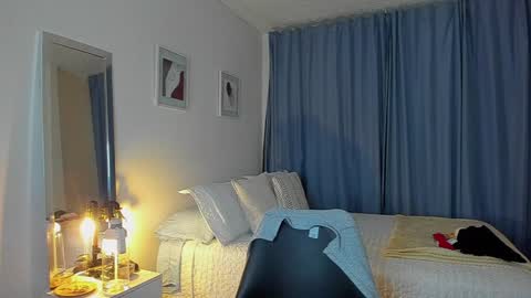 independent model natha online show from December 14, 12:22 am