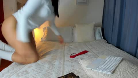 independent model natha online show from January 22, 5:59 am