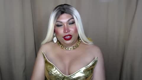 _negbrown69_ online show from February 6, 8:12 pm