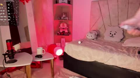 Snapshot of _niah_ chatting on February 16, 8:22 pm Niah  You can call me Ni or cutie haha online show from February 16, 8:22 pm