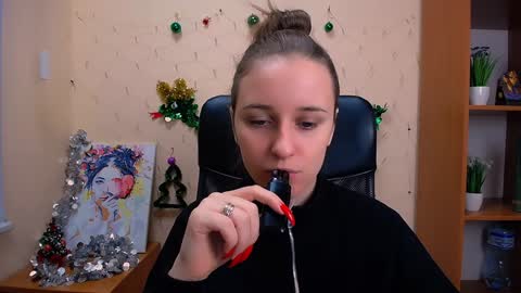 Snapshot of _nicole_new chatting on December 27, 11:50 am Nica online show from December 27, 11:50 am