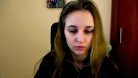 Snapshot of _nicole_new chatting on January 6, 1:08 pm Nica online show from January 6, 1:08 pm