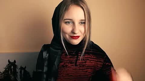 Snapshot of _nicole_new chatting on October 31, 12:17 pm Nica online show from October 31, 12:17 pm