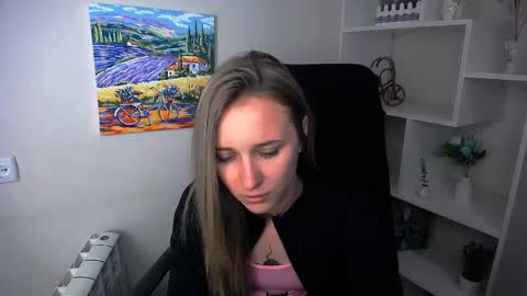 Snapshot of _nicole_new chatting on May 9, 8:19 am Nica online show from May 9, 8:19 am