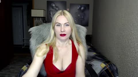 Snapshot of _night_fantasy_ chatting on December 10, 7:11 pm Donella online show from December 10, 7:11 pm