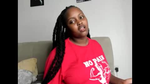 Snapshot of _nightnursee chatting on February 4, 12:22 pm belle online show from February 4, 12:22 pm