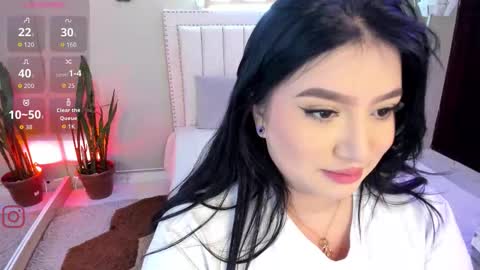   online show from December 5, 12:14 pm