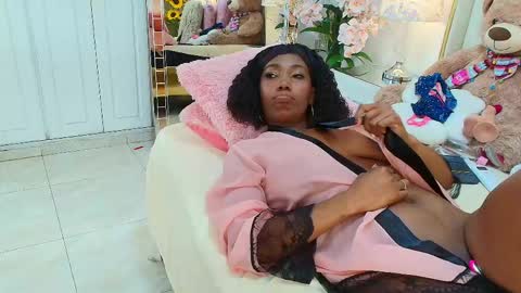  ninafox online show from May 31, 6:09 pm