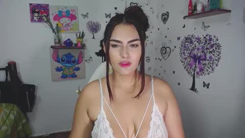 Snapshot of _ninahot chatting on November 4, 4:55 am Nina online show from November 4, 4:55 am