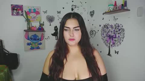 Snapshot of _ninahot chatting on November 19, 10:32 pm Nina online show from November 19, 10:32 pm