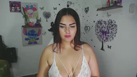 Snapshot of _ninahot chatting on November 20, 6:40 pm Nina online show from November 20, 6:40 pm