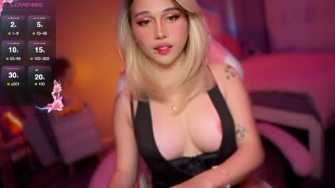 Lily online show from December 17, 7:31 pm