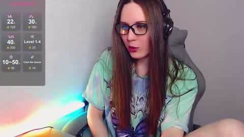 Tracy online show from November 25, 3:12 pm