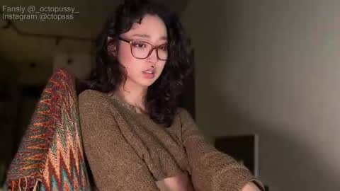 Mikayla online show from March 25, 12:05 am