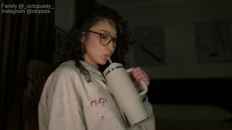 Mikayla online show from April 15, 10:43 pm