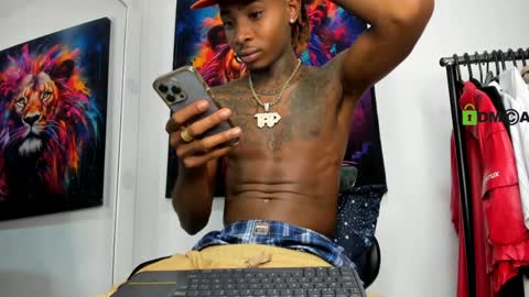 Snapshot of _pantera_09 chatting on December 13, 6:42 am Kevin online show from December 13, 6:42 am