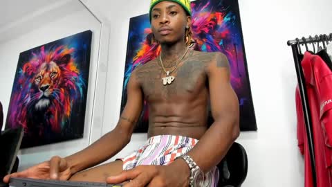 Snapshot of _pantera_09 chatting on December 14, 8:45 am Kevin online show from December 14, 8:45 am