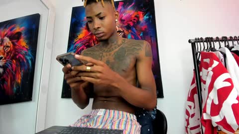 Snapshot of _pantera_09 chatting on December 16, 6:16 pm Kevin online show from December 16, 6:16 pm