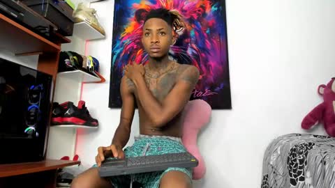 Snapshot of _pantera_09 chatting on February 12, 8:06 am Kevin online show from February 12, 8:06 am