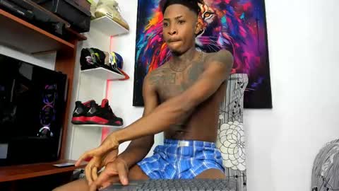 Snapshot of _pantera_09 chatting on February 13, 8:17 am Kevin online show from February 13, 8:17 am