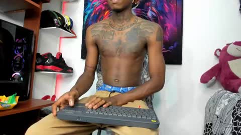 Snapshot of _pantera_09 chatting on February 21, 11:01 am Kevin online show from February 21, 11:01 am