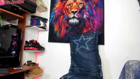 Snapshot of _pantera_09 chatting on March 3, 12:27 pm Kevin online show from March 3, 12:27 pm