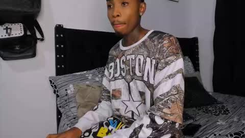 Snapshot of _pantera_09 chatting on November 13, 10:30 pm Kevin online show from November 13, 10:30 pm