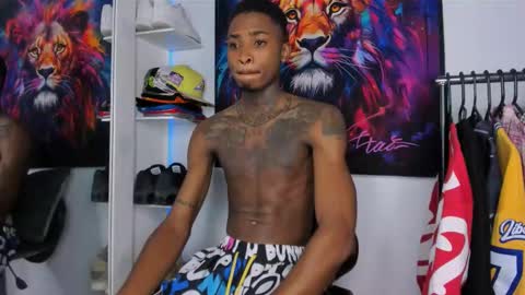 Snapshot of _pantera_09 chatting on December 14, 10:58 pm Kevin online show from December 14, 10:58 pm