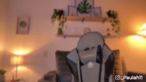 _paulah2 online show from October 18, 7:47 pm