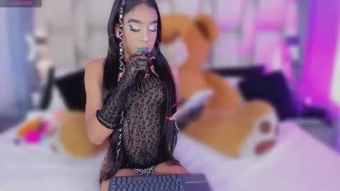 Snapshot of _paulinadoll_ chatting on February 1, 3:16 am pauli online show from February 1, 3:16 am