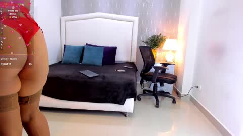 Snapshot of _peach1_ chatting on February 14, 2:33 pm peach1 online show from February 14, 2:33 pm