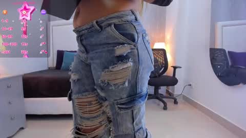 Snapshot of _peach1_ chatting on September 10, 2:50 pm peach1 online show from September 10, 2:50 pm
