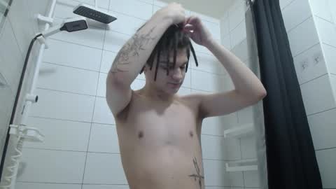 Snapshot of _peachtree_ chatting on December 18, 9:21 pm Willie online show from December 18, 9:21 pm