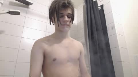 Snapshot of _peachtree_ chatting on February 15, 6:15 pm Willie online show from February 15, 6:15 pm