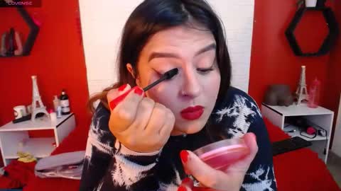 Laura online show from February 14, 6:04 pm