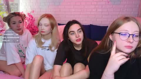 Merlizz Eva Jane Mila Nicole  left to right  online show from March 10, 11:49 pm