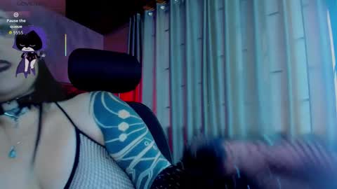 Raven online show from December 18, 1:39 pm