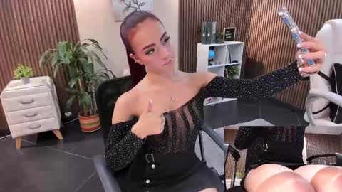 Snapshot of _redfoxxx_ chatting on September 17, 7:26 pm You can tell me Mariana online show from September 17, 7:26 pm