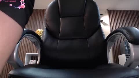 Snapshot of _redfoxxx_ chatting on October 10, 8:08 pm You can tell me Mariana online show from October 10, 8:08 pm