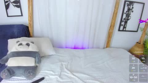 Moon online show from September 24, 5:16 pm