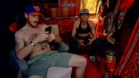 Snapshot of _redxxx chatting on May 1, 11:31 pm REDxxx online show from May 1, 11:31 pm
