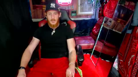 Snapshot of _redxxx chatting on June 9, 6:03 am REDxxx online show from June 9, 6:03 am