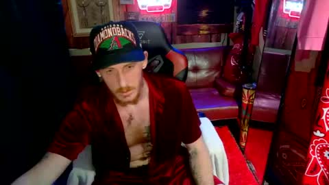 Snapshot of _redxxx chatting on June 20, 6:27 am REDxxx online show from June 20, 6:27 am